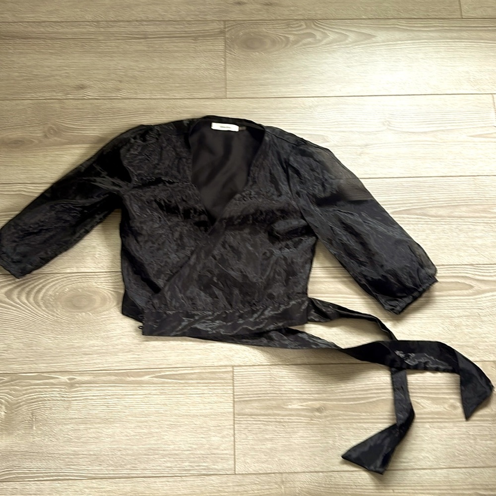 The straps tie